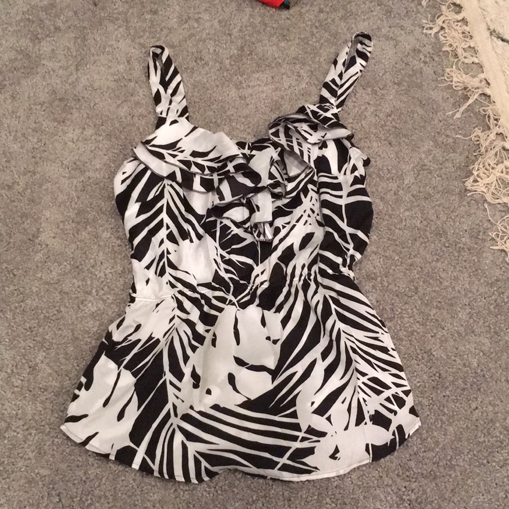Ann Taylor cute ruffle tank.
